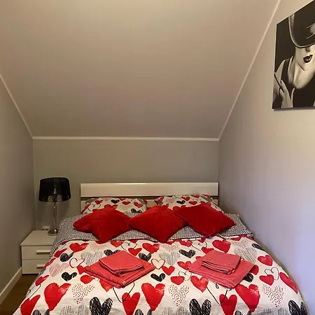 Hire House