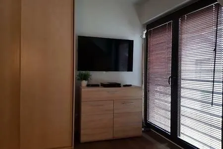 Hire House *